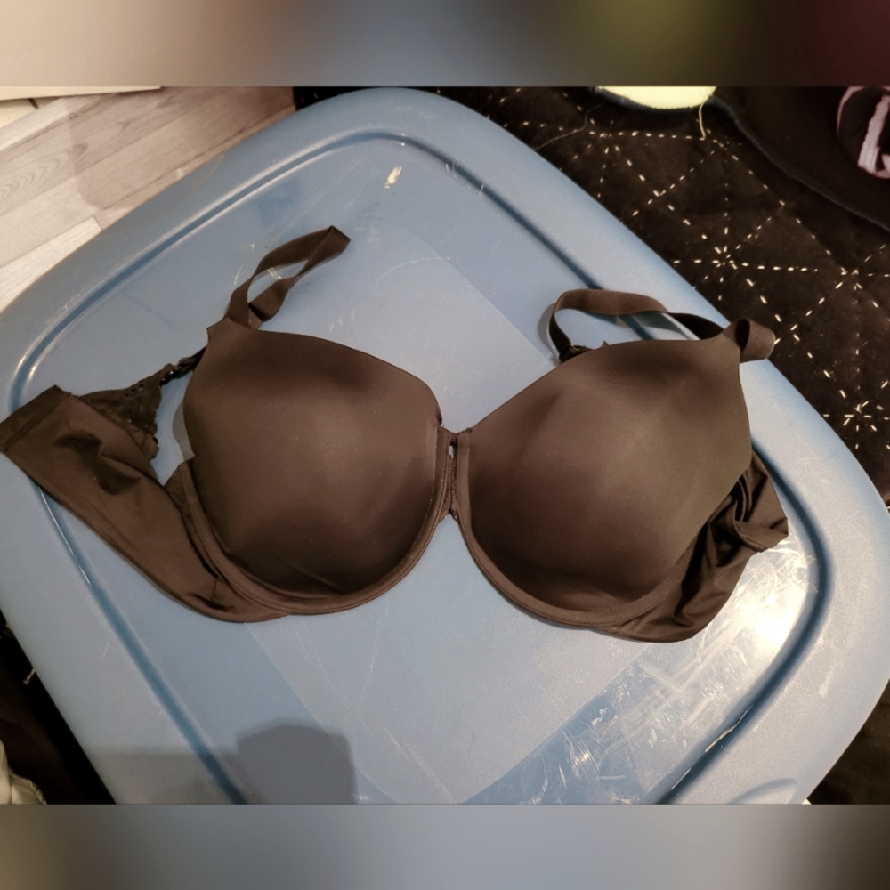 36D Maidenform Bra